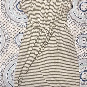 White and grey dress with a Leg slit! 😇